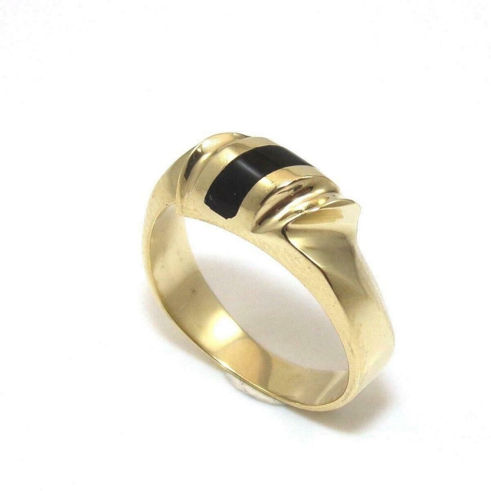14K Yellow Gold Ring Size 5.5 Black Onyx